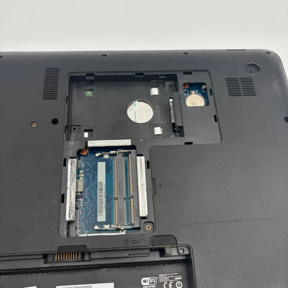 Toshiba Satellite L875D-S7332 Laptop 17.3